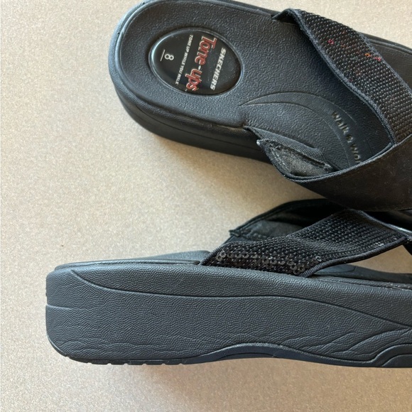 Skechers Tone Ups Black Sequin Platform Flip Sandals - Picture 7 of 8